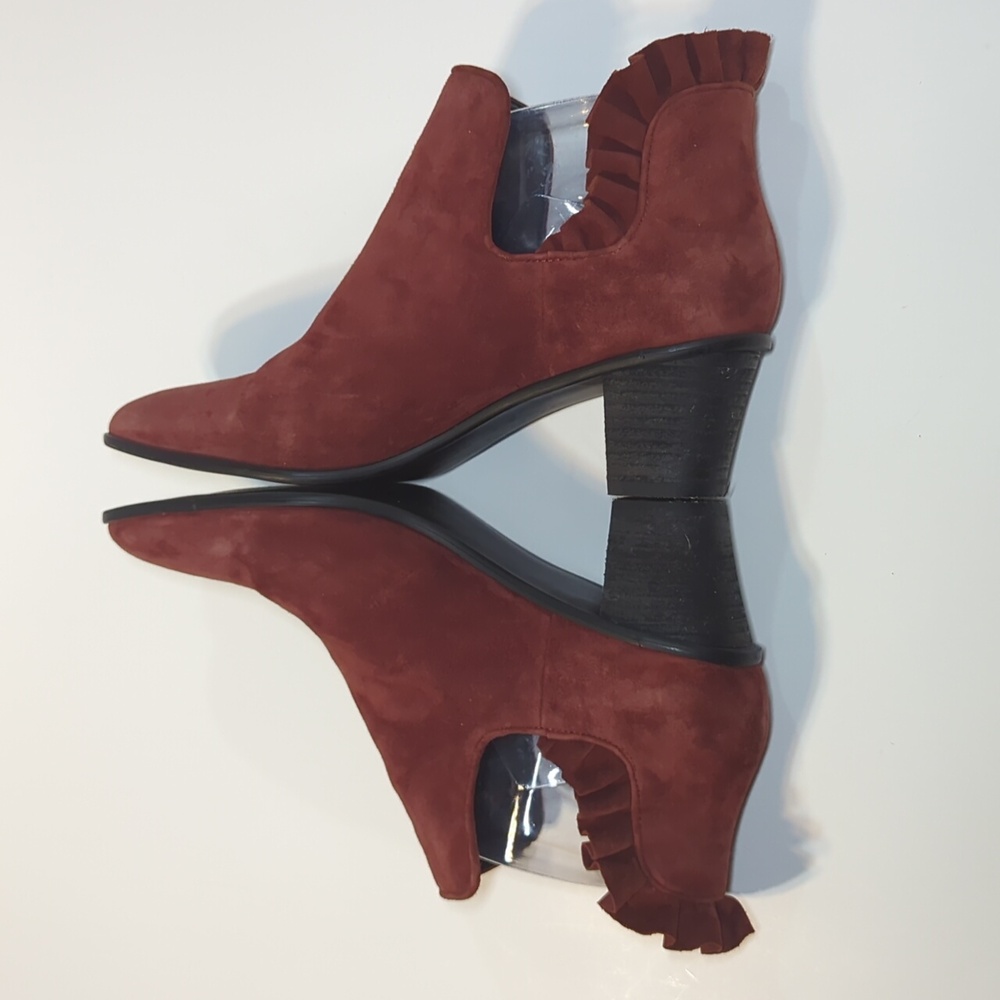 Lori Goldstein Sydney Ruffle Detail Ankle Booties Size 8 - Picture 7 of 13